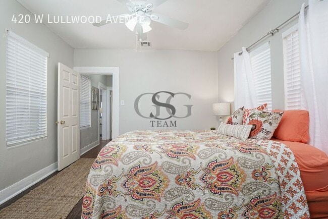 Building Photo - 420 W Lullwood Ave