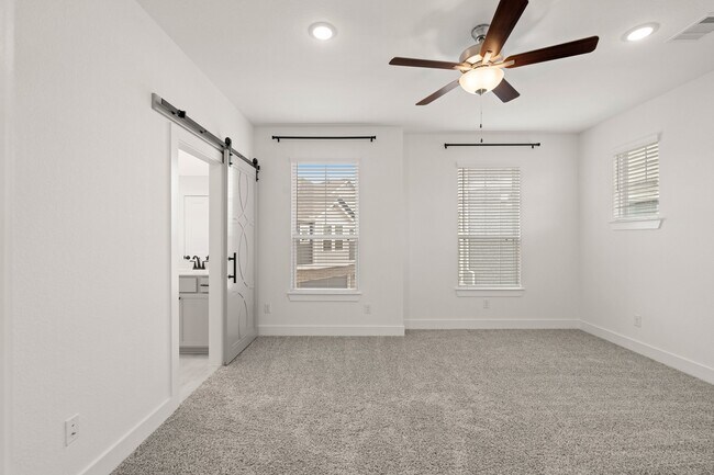 Building Photo - 7626 Redbud Orch Rd