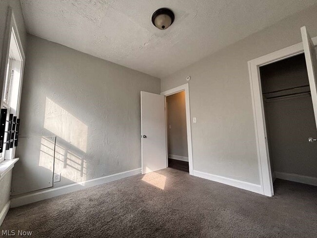 Building Photo - 907 Rondel Rd