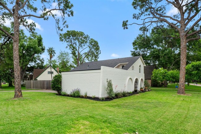 Building Photo - 9734 Truscon Dr