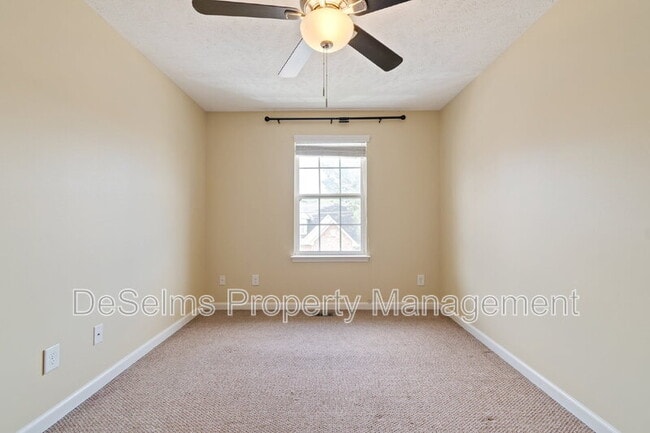 Building Photo - 612 Spence Enclave Way