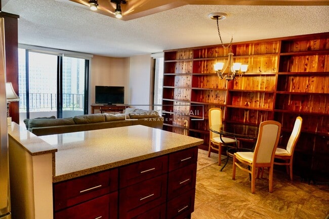 Building Photo - FULLY FURNISHED 2 BED 2 BATH IN WAIKIKI w/ CENTRAL AC & ELECTRICITY INCLUDED!