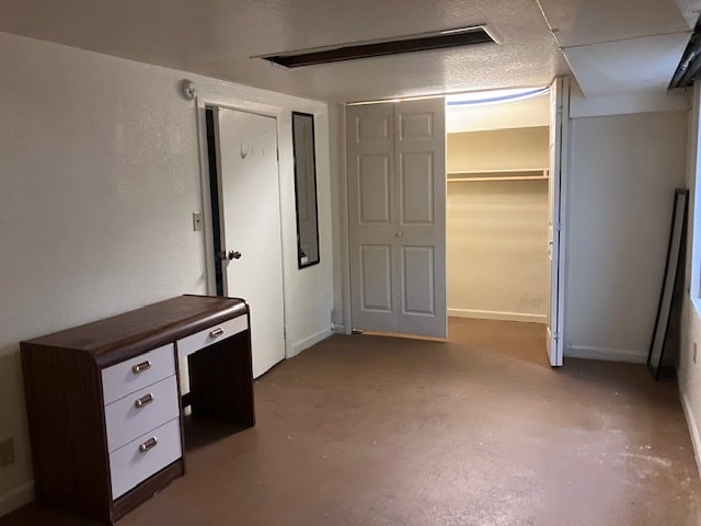 Building Photo - 1923 E Thornburgh Dr