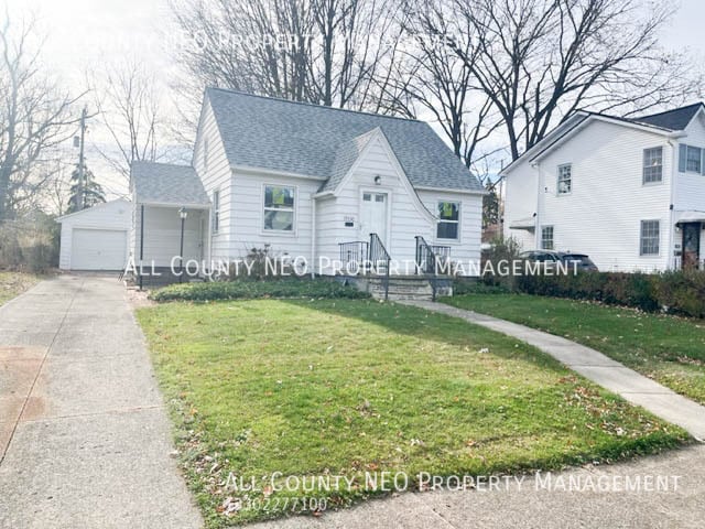 Building Photo - 19330 Meredith Ave