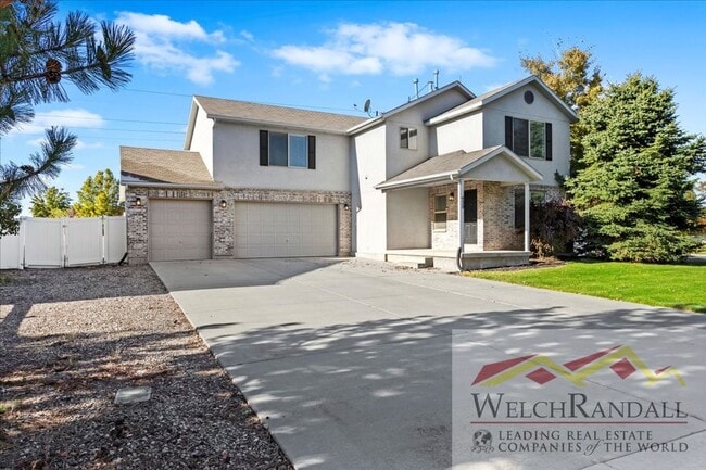 Primary Photo - Beautiful Single-Family Home in Kaysville
