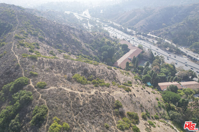 Building Photo - 2700 Cahuenga Blvd