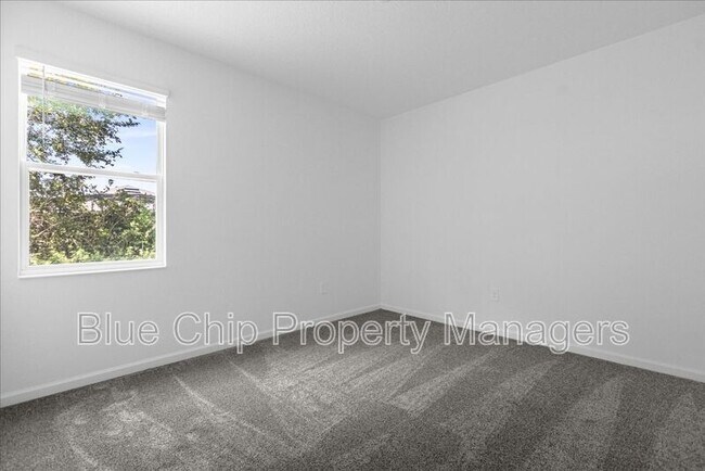 Building Photo - 3078 Country Side Dr
