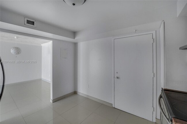 Building Photo - 2780 NE 183rd St