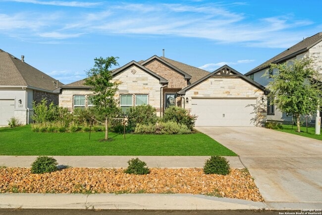 Primary Photo - 143 Maravillas