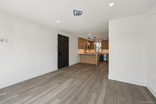 Building Photo - 325 Manville Rd