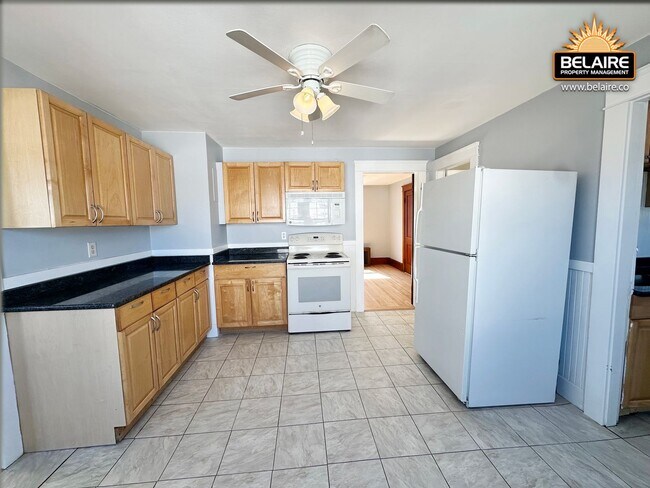 Building Photo - 107 2nd St