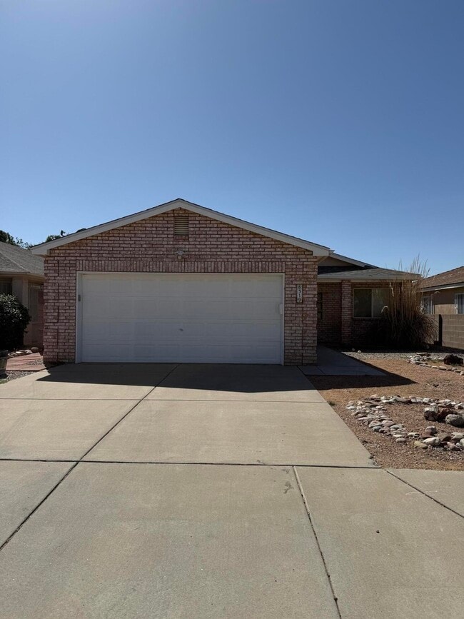 Building Photo - 8319 Santa Clarita St NE