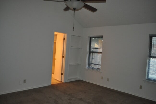 Building Photo - Nice Home in Keller close toaward winning Keller High