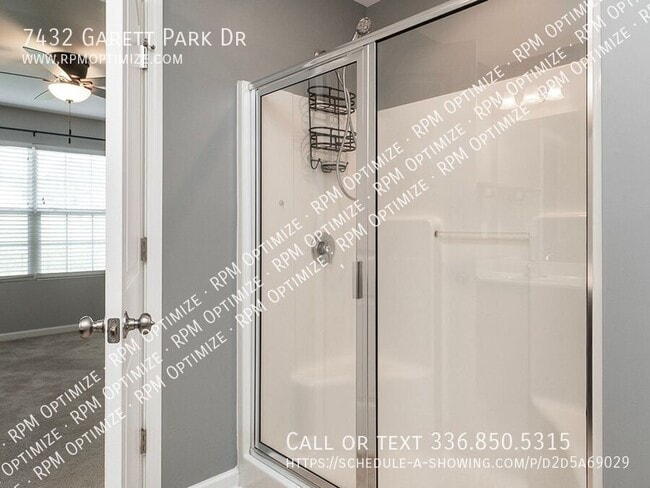 Building Photo - 7432 Garett Park Dr
