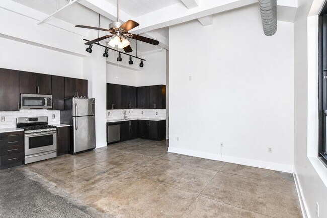 Building Photo - 325 Palisade Ave