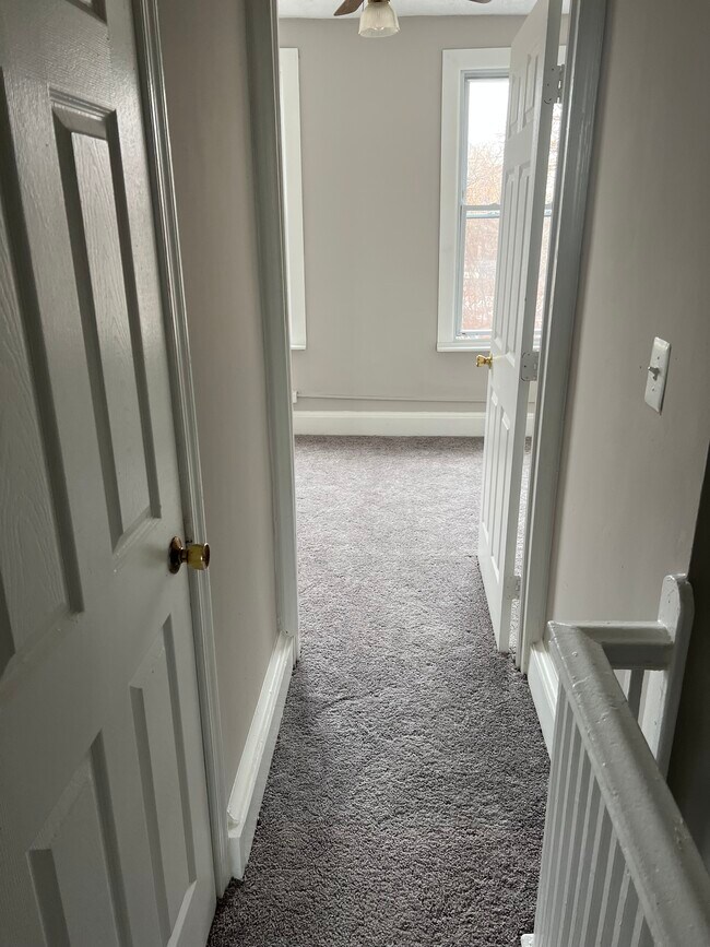 Building Photo - 45 Todd Pl NE