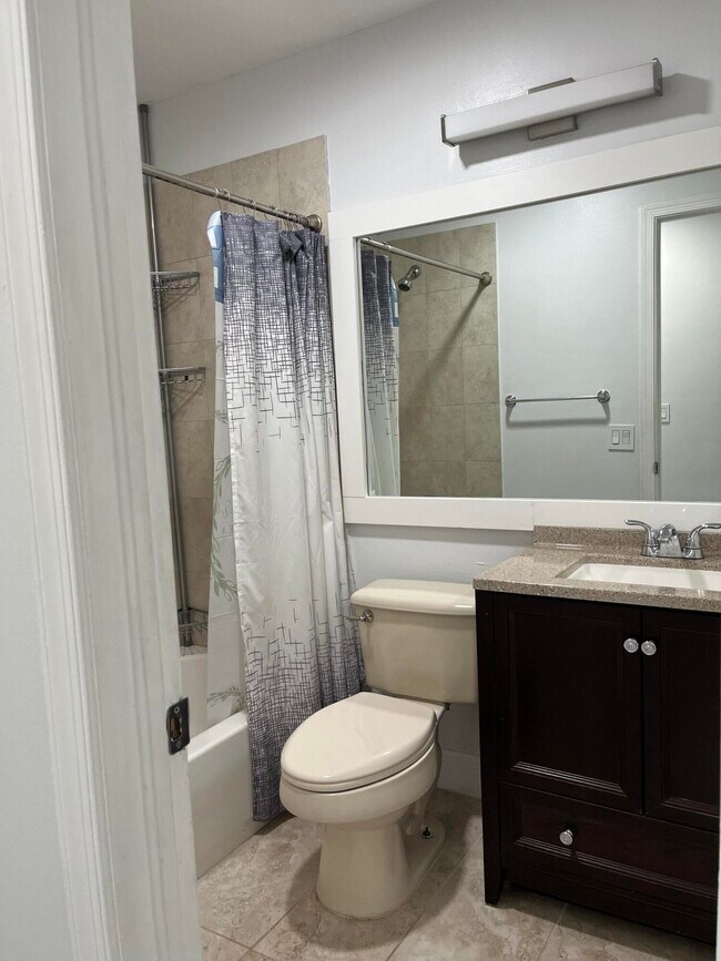 Building Photo - 1296 White Pine Dr