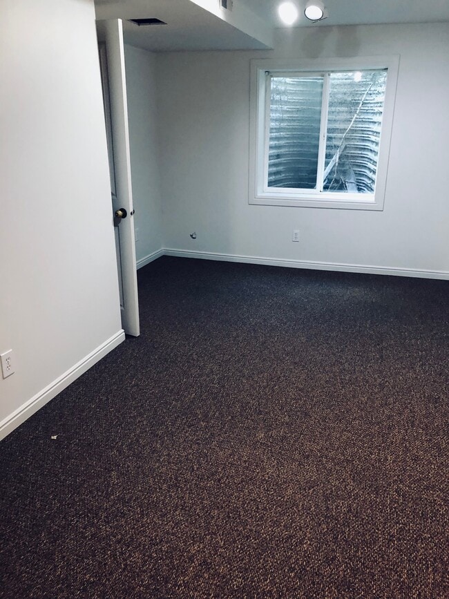4th bedroom downstairs - 1147 E Garfield Ave