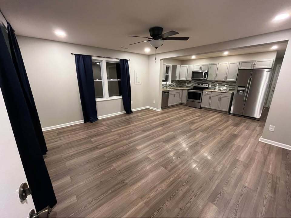 Building Photo - 1917 Hughes Ave