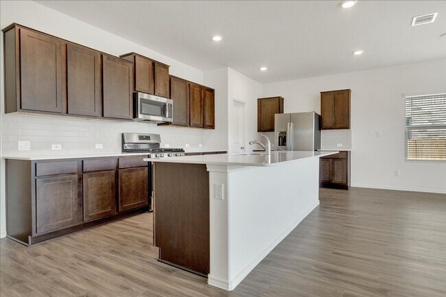 Building Photo - 816 Mallow Rd