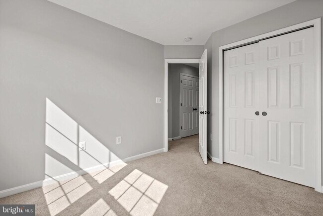 Building Photo - 25628 Pleasant Valley Rd