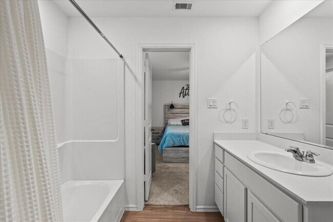 Building Photo - 9043 Estes Lks Dr