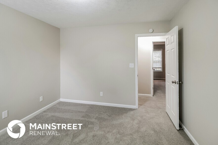 Building Photo - 395 Fox Trail Dr