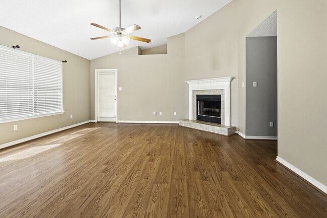 Building Photo - 9534 Laa Ln Ct