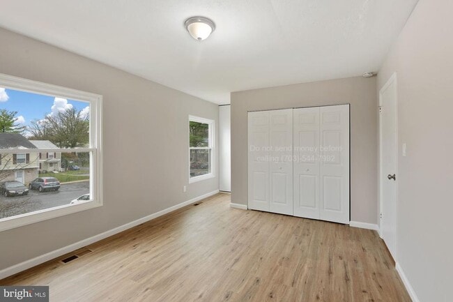 Building Photo - 90 Ridgelawn Rd