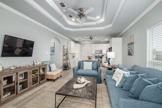 Building Photo - 986 Bahama Dr