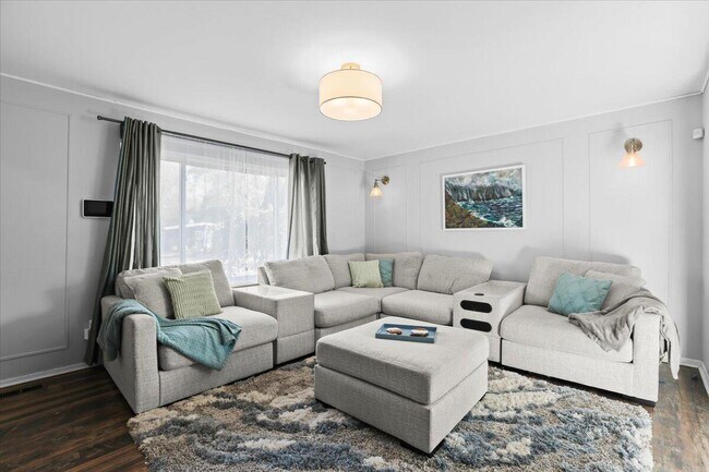 Building Photo - 29945 Everett St