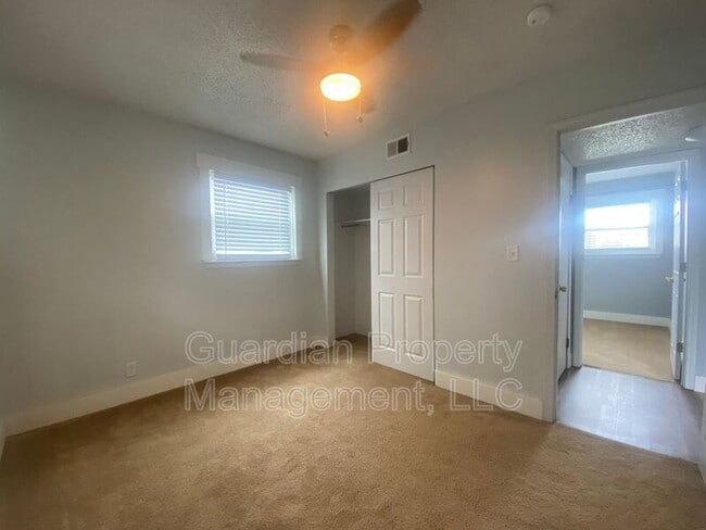 Building Photo - 519.5 W 8th St