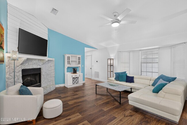 Building Photo - 374 Orchis Rd