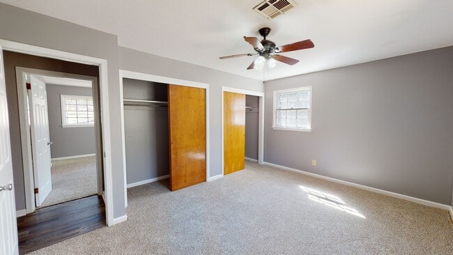 Building Photo - Roomy 3/2, quiet neighborhood/Lawncare inc...