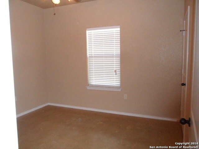 Building Photo - 210 Stone Gate Dr