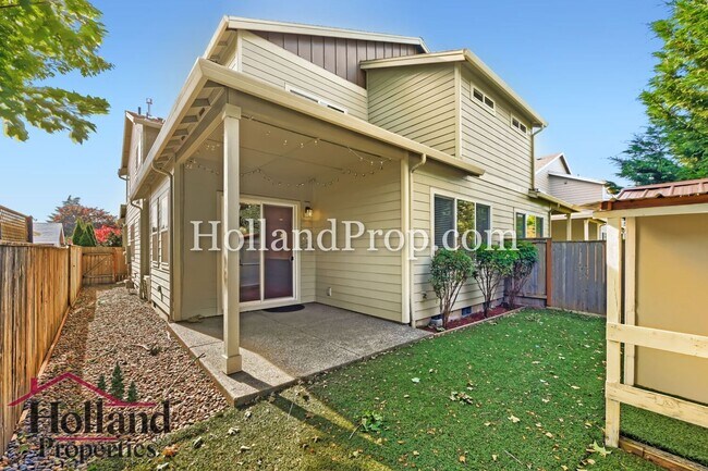 Building Photo - Beautiful 3-Bedroom Home with Fireplace, Modern Kitchen & Private Backyard in Hillsboro