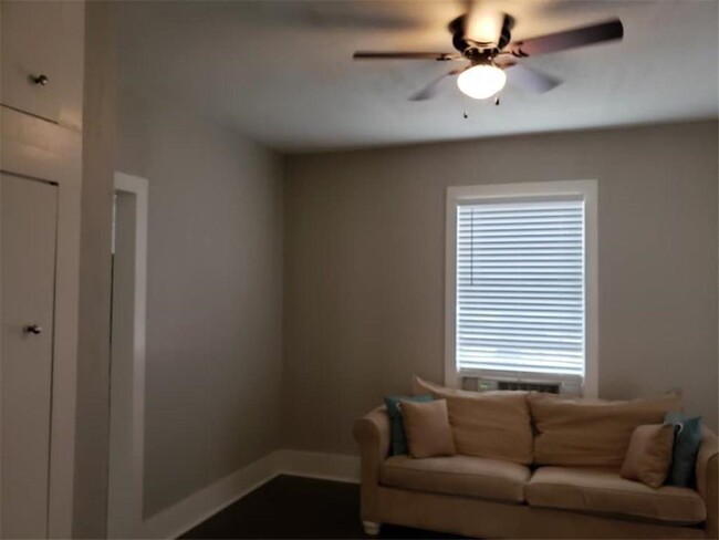 Building Photo - 1461 US-77