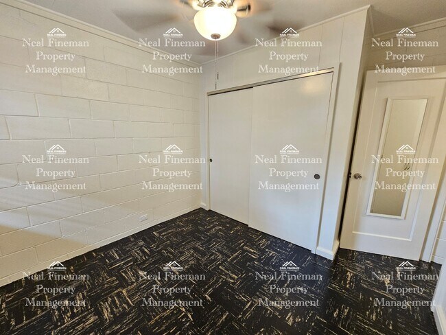 Building Photo - NO PARKING. Rented as shown. 1 Bed 1 Bath Apartment. Month to Month lease. Water and Sewer includ...