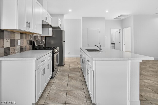Building Photo - 4078 E Welter Ave