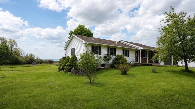 Building Photo - 300 Turk Rd
