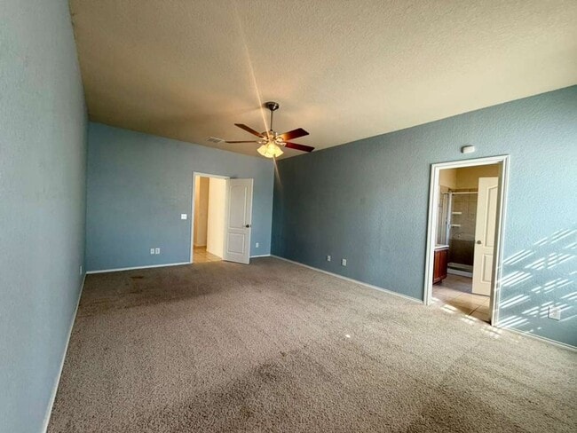 Building Photo - Discover Spacious One-Story Living in Mockingbird Heights!