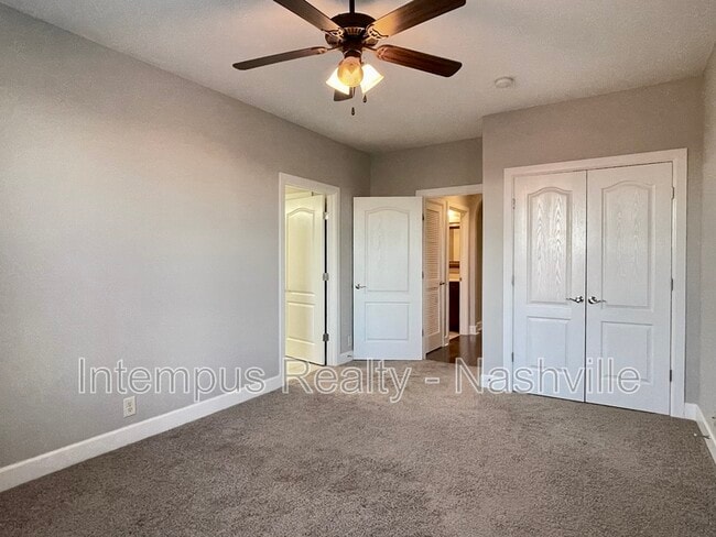 Building Photo - 307 Seven Springs Way