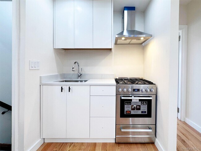 Building Photo - 79-65 69th Rd