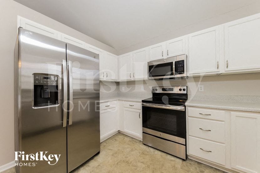 Building Photo - 2435 Wynbrook Dr