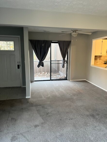 Building Photo - 33803 Electric Blvd