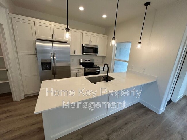 Building Photo - 1549 Mead Ln