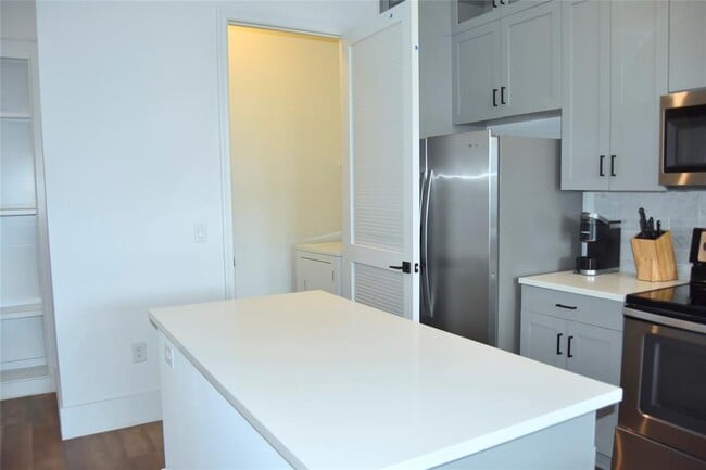 Building Photo - 1508 Blodgett St