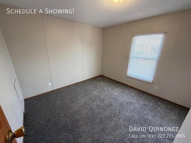 Building Photo - 6622 Country Ln