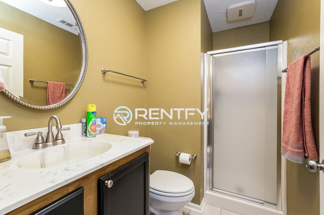 Building Photo - 3810 Old Rosebud Ct