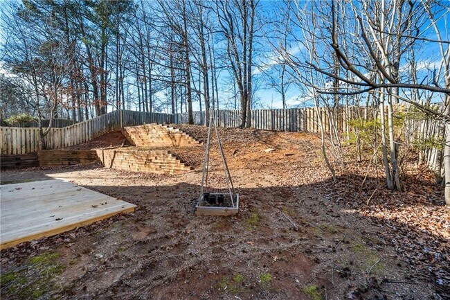 Building Photo - 3300 Northcliff Dr